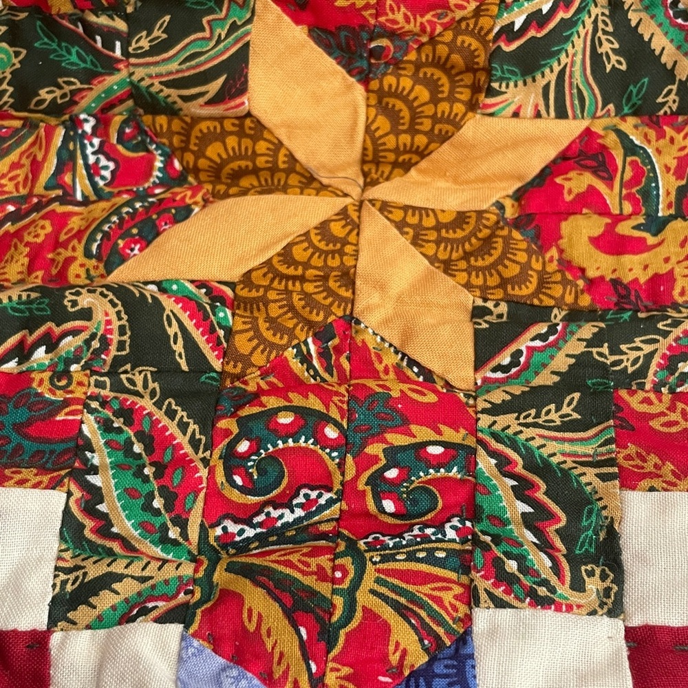 Quilted Blanket String Star Red and Green Polyester Fiber Blanket - Picture 9 of 11